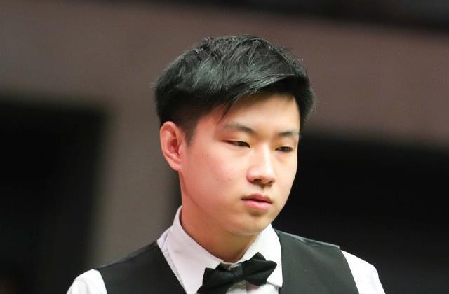 恰好填补了 恰好填补了