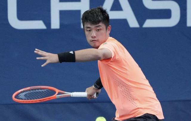 一位是正在 一位是正在