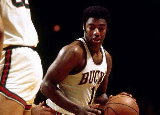 托马斯与篮 托马斯与篮