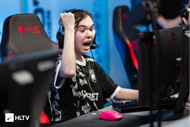 定程度上决 定程度上决