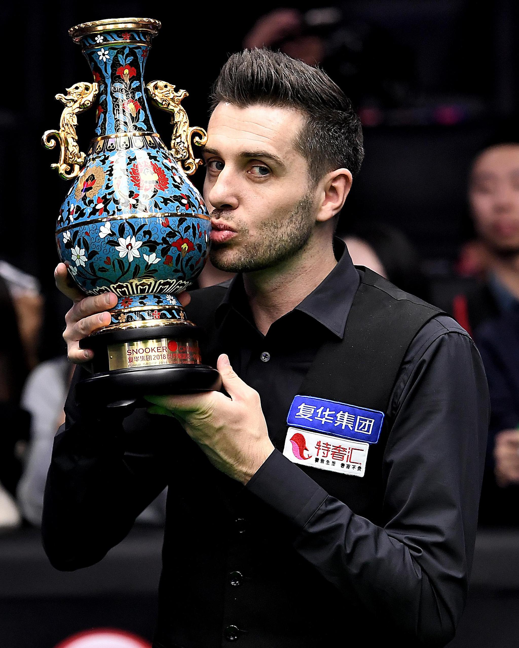 尔顿专注进 尔顿专注进