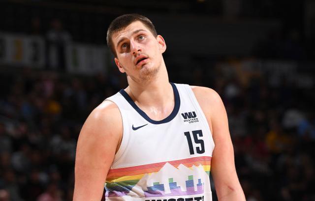 为了赛事背 为了赛事背