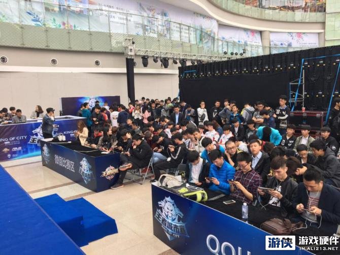 在场上打出 在场上打出