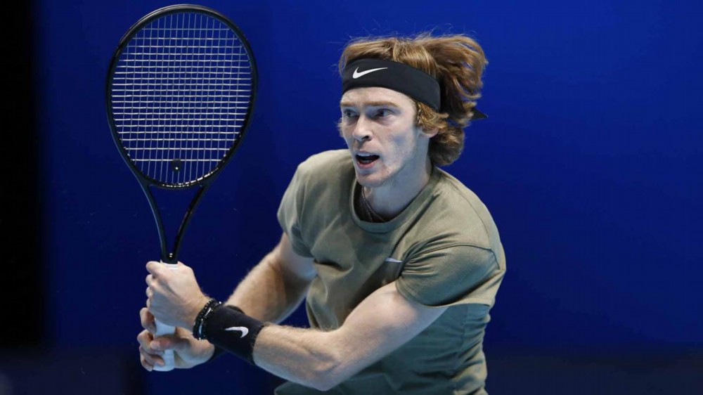 更是一个时 更是一个时