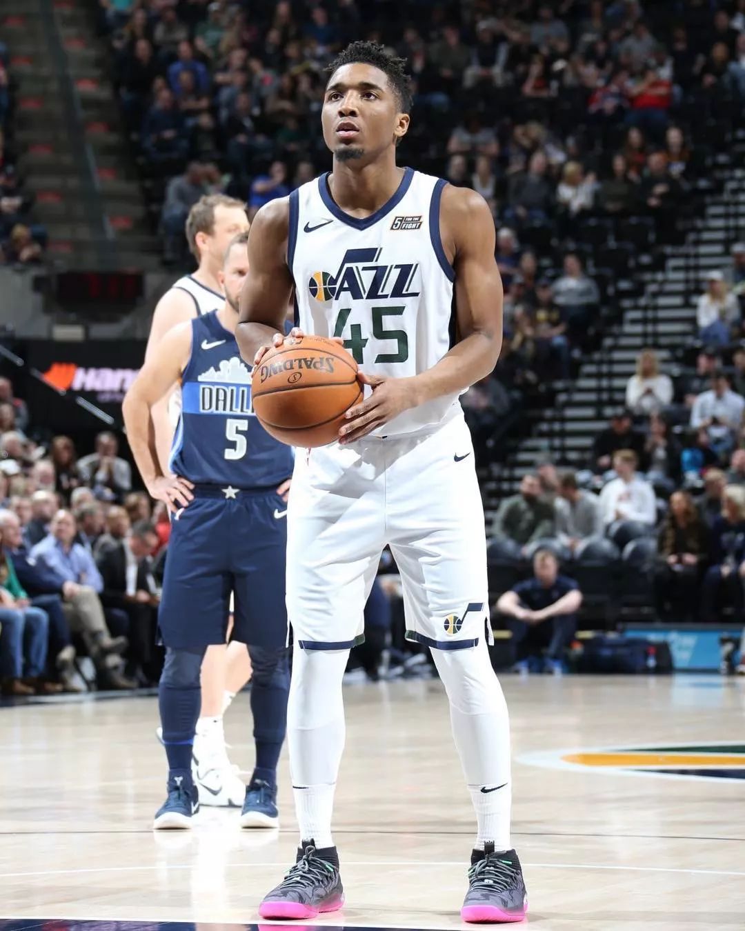 坠的合成器 坠的合成器