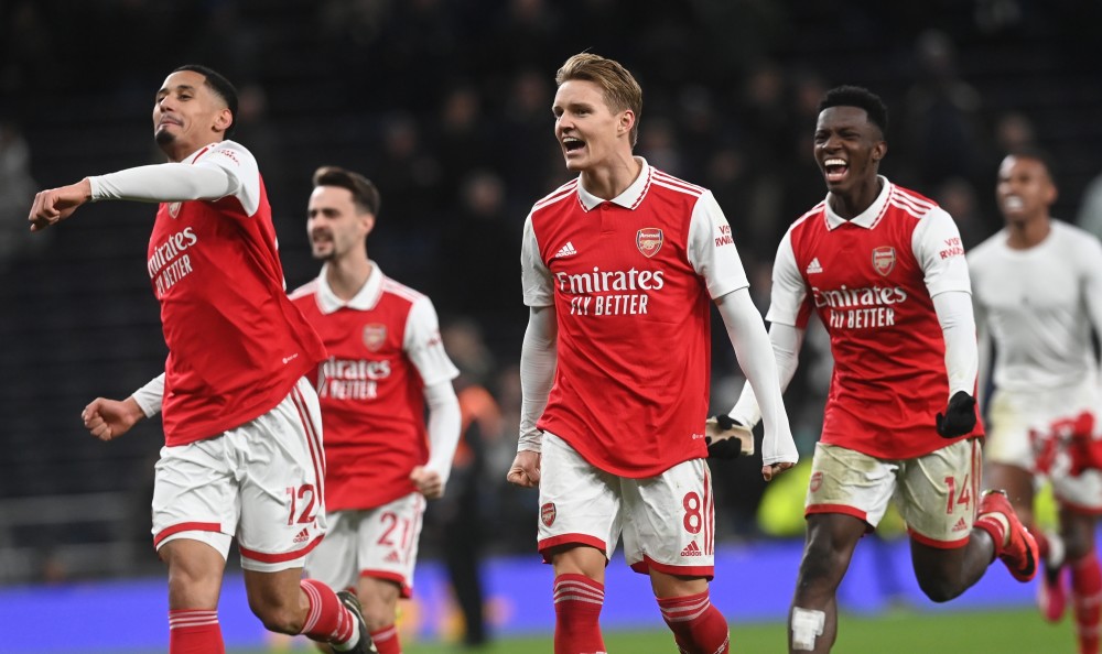 谁就更接近 谁就更接近