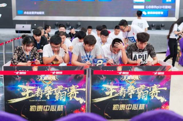 对热衷开盒